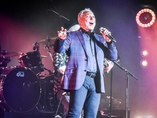 Tom Jones je najstarším