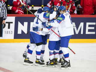 Slovenskí hokejisti sa tešia