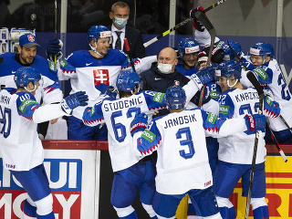 Slovenská striedačka sa teší