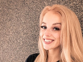 Populárnu slovenskú speváčku Simu