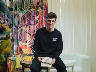 Tino opustil prácu snov,