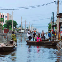 Povodne v Benine už
