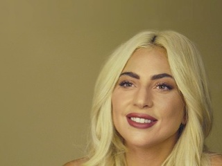 Speváčka Lady Gaga otvorene