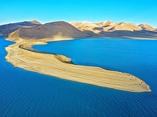 Jazero Rakas alebo Langak