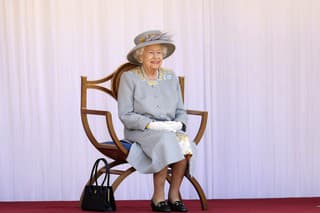Britská kráľovná oslavuje 95.
