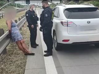 VIDEO Vodička (42) policajnú