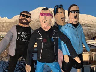 Saténové ruky vydávajú nový