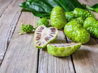 Páchnuce ovocie NONI prekvapuje