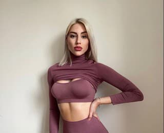 Krásna Simona študuje nutričné