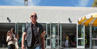 Miliardár Jeff Bezos sa