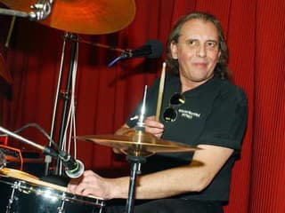 Zomrel hudobník a manžel