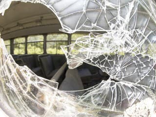 Tragickú haváriu autobusu v