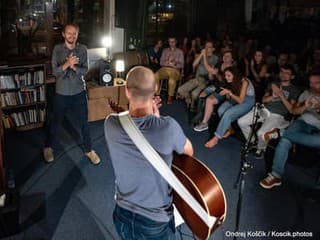 Kolowrat znie naliehavo a