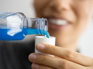 Používaním ÚSTNEJ vody k