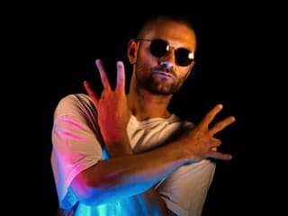 Od bicích k elektronike