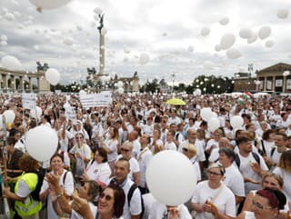 V Budapešti protestovali tisíce
