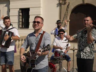 Spojenie latina a folklóru: