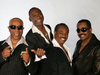 Zomrel hudobník Dennis Thomas,