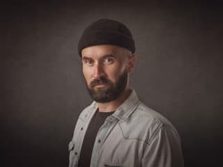 Spevák skupiny The Cellmates