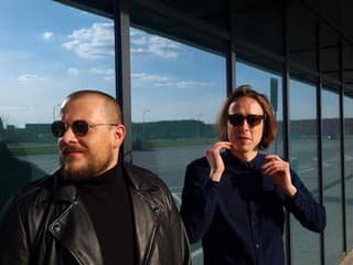 Kapela Neon Eye vydáva