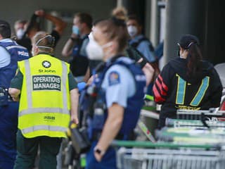 Novozélandská polícia zastrelila páchateľa, ktorý v noci na piatok dobodal v supermarkete na predmestí v Aucklande najmenej šesť ľudí