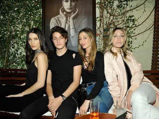 Všetci potomkovia z rodu