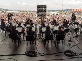 Z Afganistanu utieklo vyše