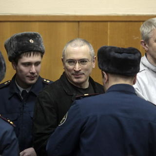 Chodorkovského uznali vinným aj
