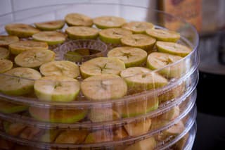 Ako sušiť jablká, aby