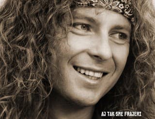 Vychádza dvojalbum Aj tak