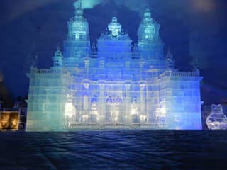 Hlavným motívom Tatranského ľadového