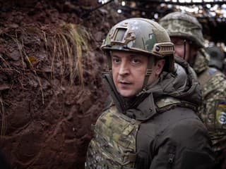 Volodymyr Zelenskyj na návšteve ukrajinskej armády
