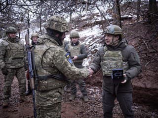 Volodymyr Zelenskyj na návšteve ukrajinskej armády