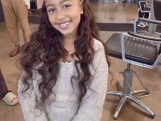 8-ročné dievčatko rastie skutočne