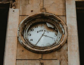 Hodiny posledného súdu tikajú