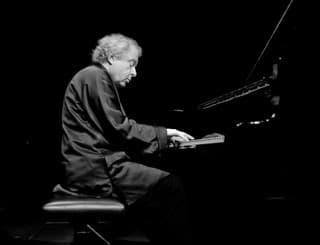 V kine Lumière zahrá