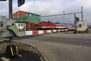 Železničné priecestia boli v