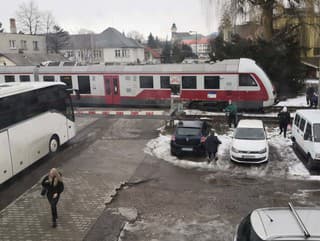 Vykoľajený vlak v Prievidzi