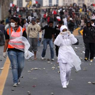 V Bahrajne stovky zranených