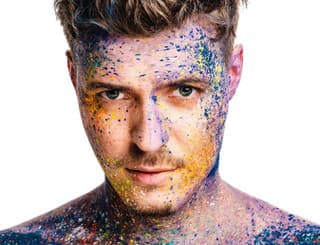 Matěj Vávra - Mezi