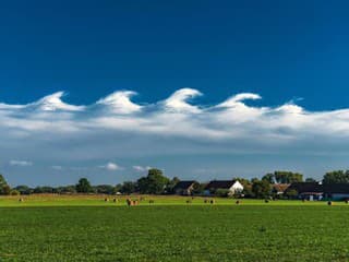 Neuveriteľný úkaz: Nad Českom