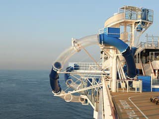 Tobogan na výletnej lodi