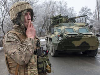 Ruský vojak odovzdal Ukrajincom