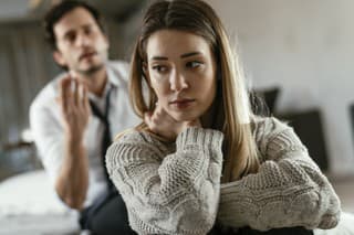 Čím lezú ženy mužom