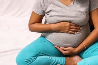 Žena porodila dieťa s