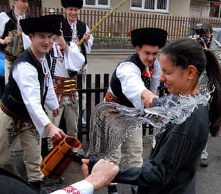 Veľkonočné zvyky a tradície: