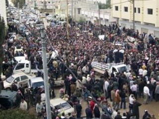 V Sýrii pochovávajú obete