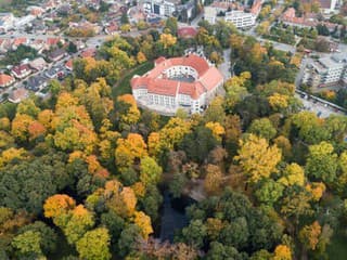 Pezinský zámok privíta slávnych