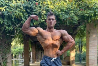 Do posilňovne zavítal vďaka