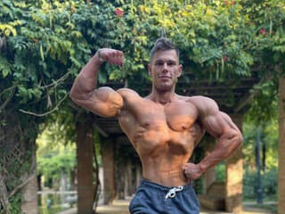 Do posilňovne zavítal vďaka